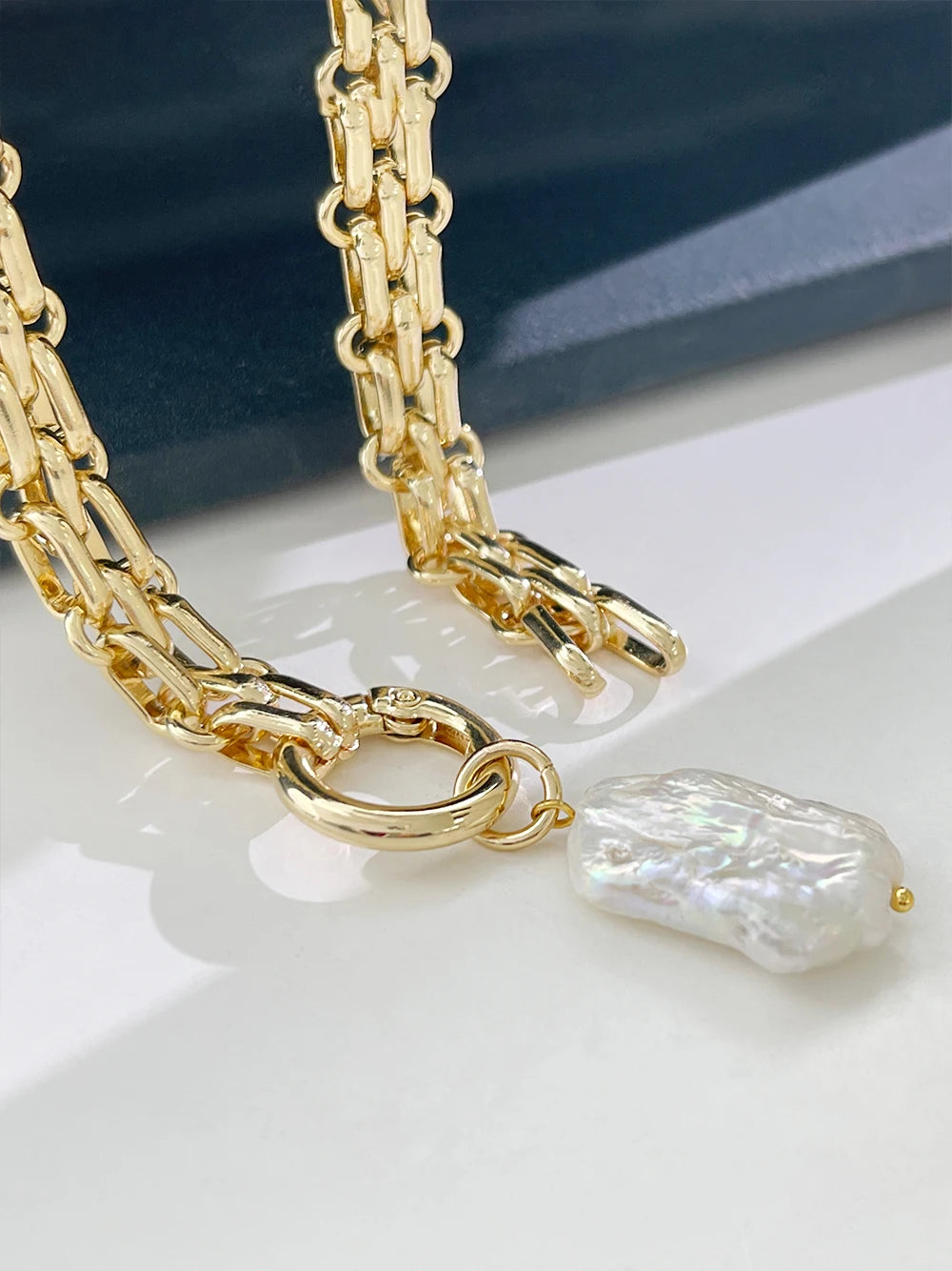 Ghidbk Large Square Natural Freshwater Pearl Pendant Chunky Chain Necklace for Women Vintage Elegant Baroque Pearls Necklaces