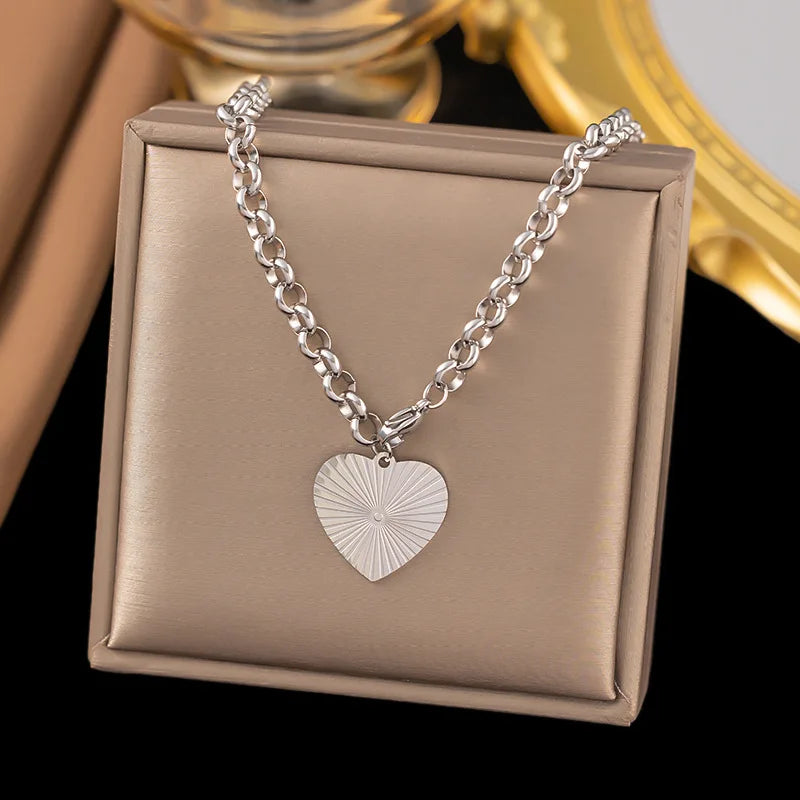 316L Stainless Steel Heart Love Pendant Necklace For Women Fashion 18K Gold Plated Neck Chain Waterproof Jewelry Gift