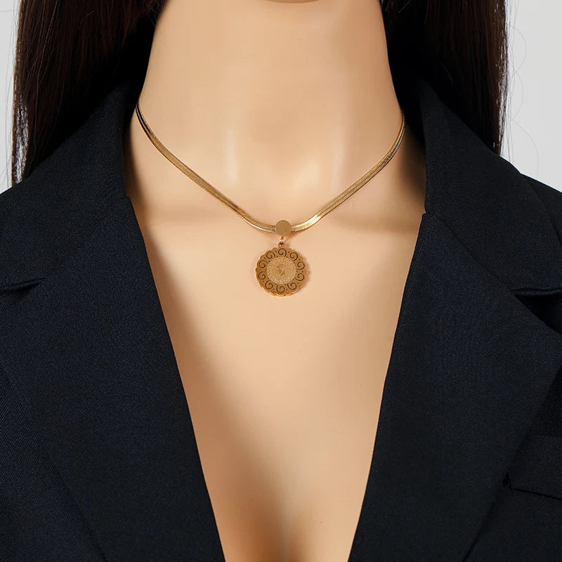 EILIECK 316L Stainless Steel Portrait Coin Pendant Necklace For Women Fashion 18K Gold Plated Neck Chain Waterproof Jewelry Gift