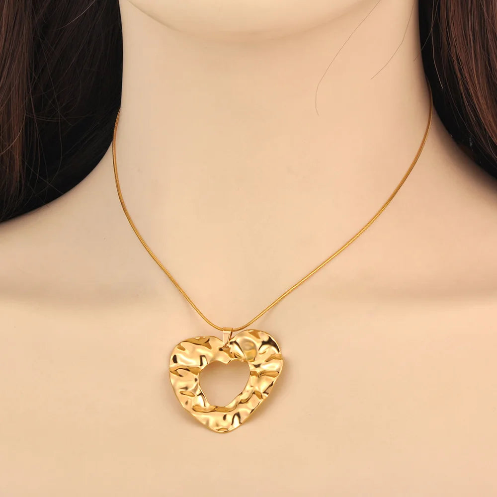 JeeMango Stainless Steel Handmade Cast Heart Pendant Necklace Gold Plated Waterproof Statement Neck Jewelry Bijoux Femme JN24074