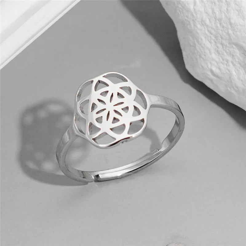 Exquisite Stainless Steel Lily Flower Adjustable Opening Rings Gold Plated Waterproof Finger Jewelry For Women Wedding Gift