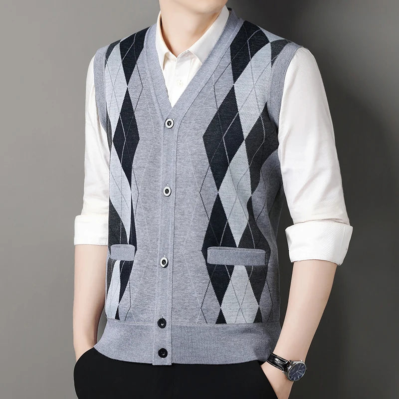 Autumn Winter Men's Sweater Vest Casual Sleeveless Knit Jackets Men Fashion Plaid V-neck Cardigans Man Clothes Knitted Waistcoat