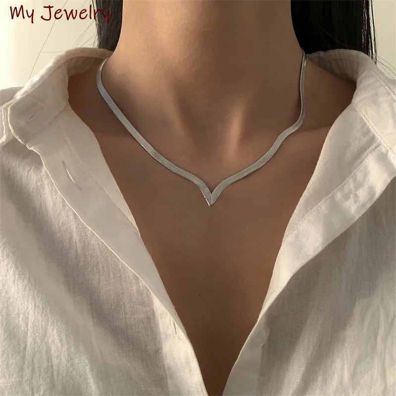 Fashion Women Hiphop Simple Gold Plated Geometric Neck Jewelry V Shape Snake Necklace