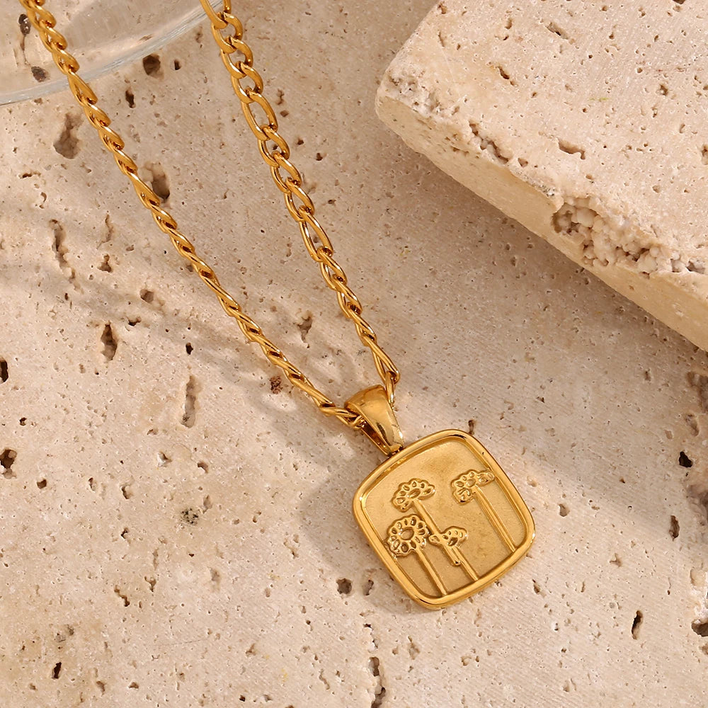 E.B.belle Classic Style Daisy Sunflower Pendant Necklace 18K Gold Plated Stainless Steel Hypoallergenic Women Neck Jewelry
