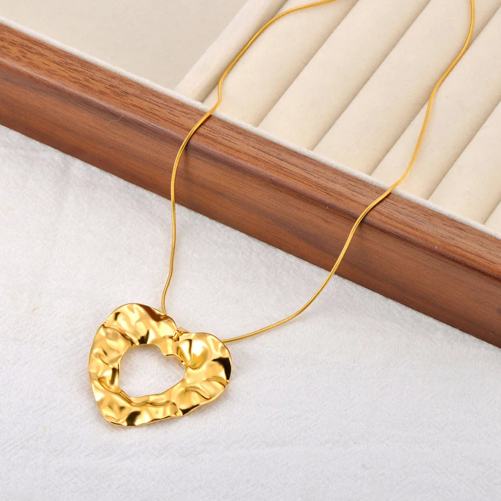JeeMango Stainless Steel Handmade Cast Heart Pendant Necklace Gold Plated Waterproof Statement Neck Jewelry Bijoux Femme JN24074