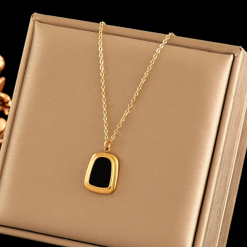 EILIECK 316L Stainless Steel Portrait Coin Pendant Necklace For Women Fashion 18K Gold Plated Neck Chain Waterproof Jewelry Gift