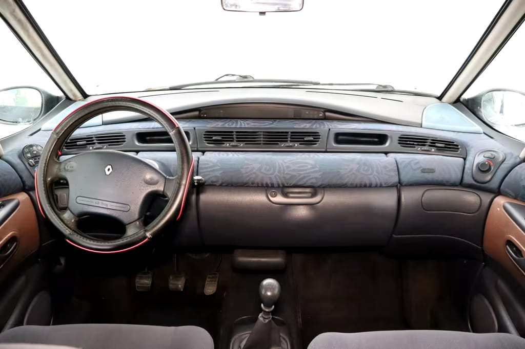 Renault Espace.                              RXE 2.0